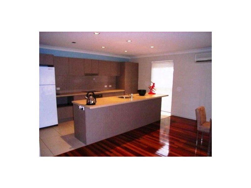 11 Jackson Street, Hamilton QLD 4007