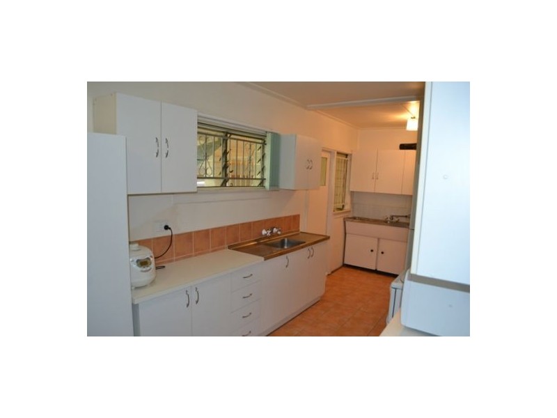 2 Zetland Street, Upper Mount Gravatt QLD 4122