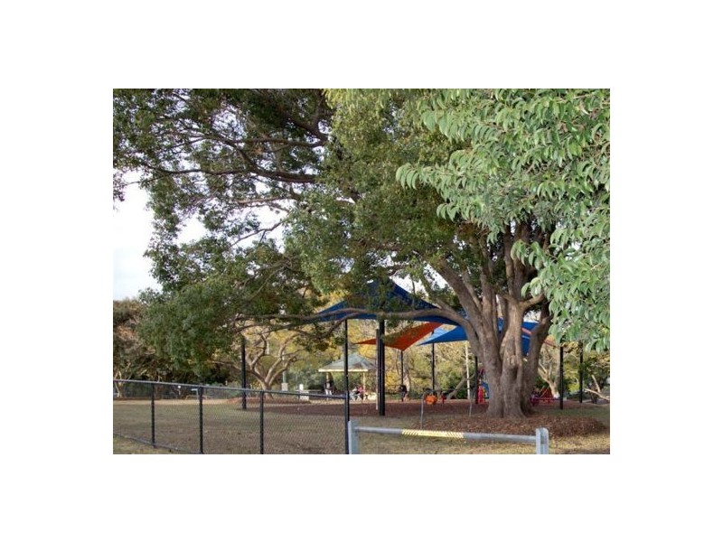 72 Andrew Avenue, Tarragindi QLD 4121