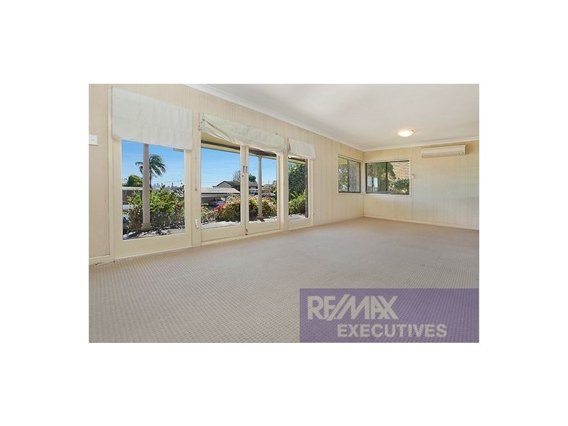 3 Kneale Street, Holland Park West QLD 4121