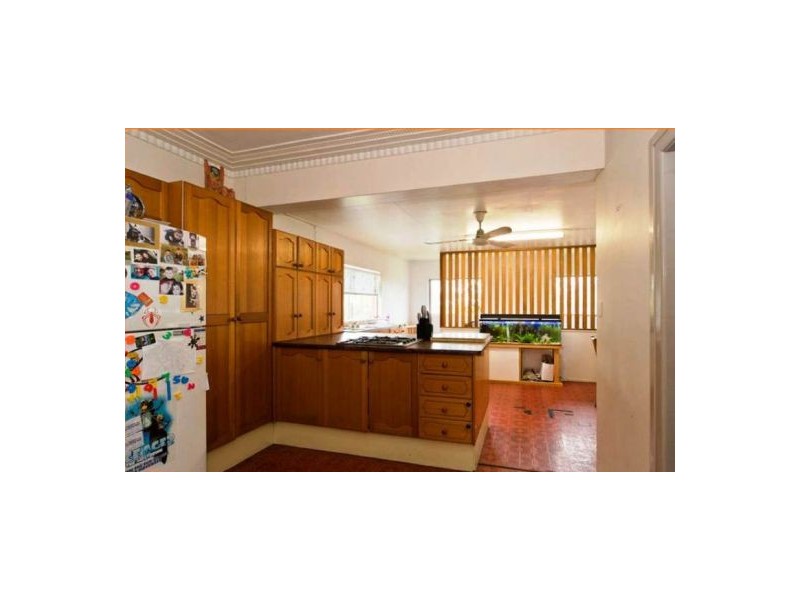 35 Grosvenor Street, Balmoral QLD 4171