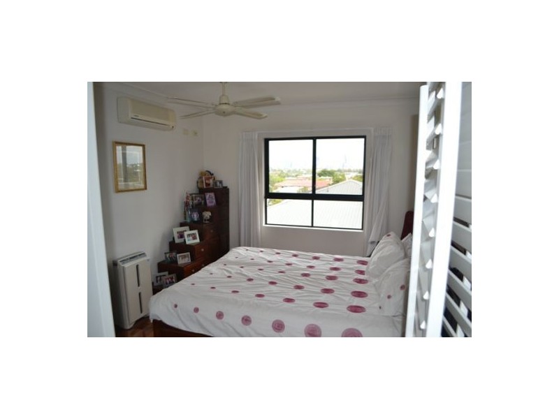 11/15 Kitchener Street, Coorparoo QLD 4151