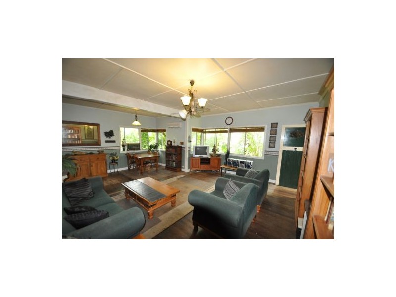 36 Mar Street, Holland Park QLD 4121