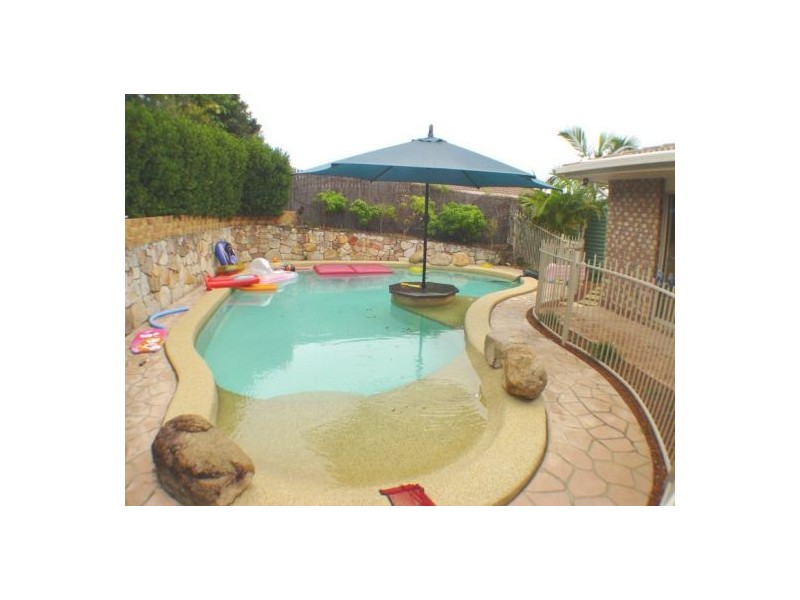 39 Yvonne Cr, Mount Warren Park QLD 4207