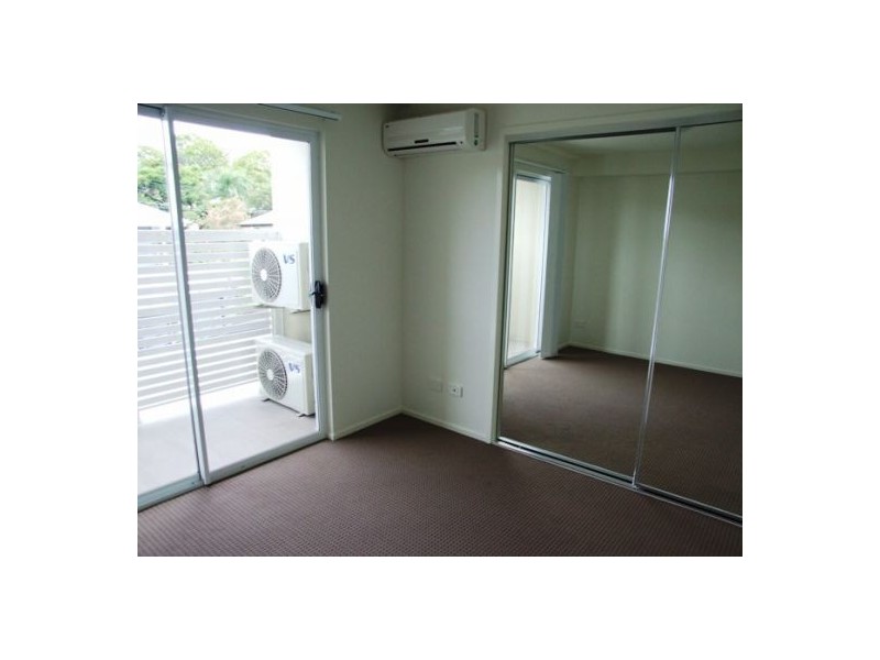 2-372 Wynnum Road, Norman Park QLD 4170