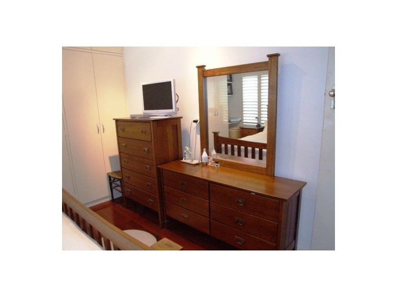 11 Eastwell Street, Coorparoo QLD 4151