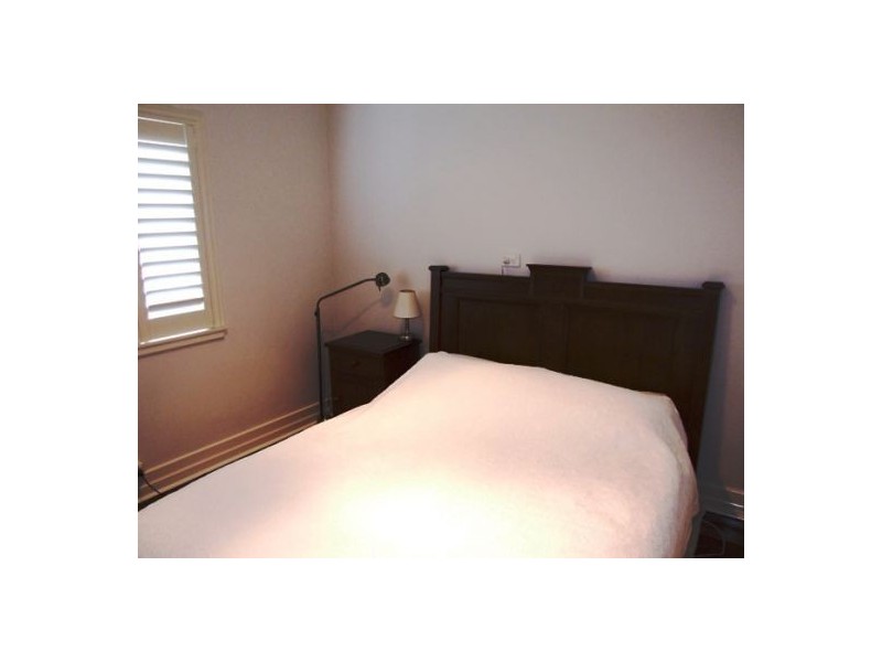 11 Eastwell Street, Coorparoo QLD 4151