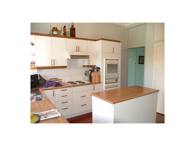 107 Newman Avenue, Camp Hill QLD 4152