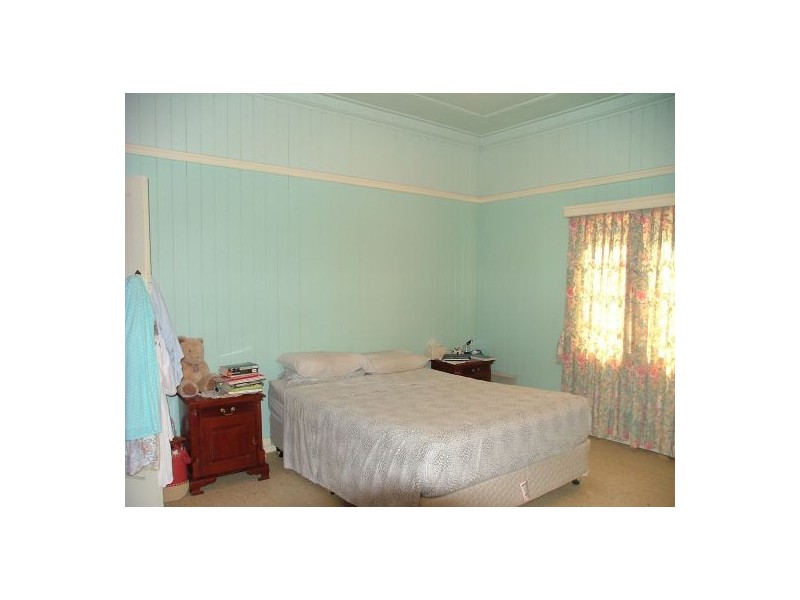 107 Newman Avenue, Camp Hill QLD 4152