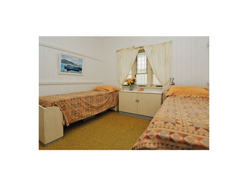 55 Nicholson Street, Greenslopes QLD 4120