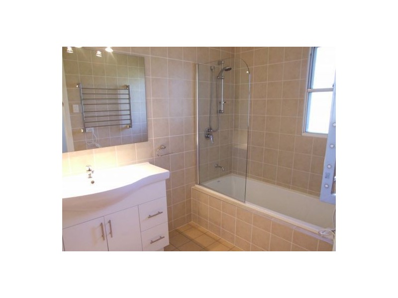 168 Harold Street, Holland Park QLD 4121
