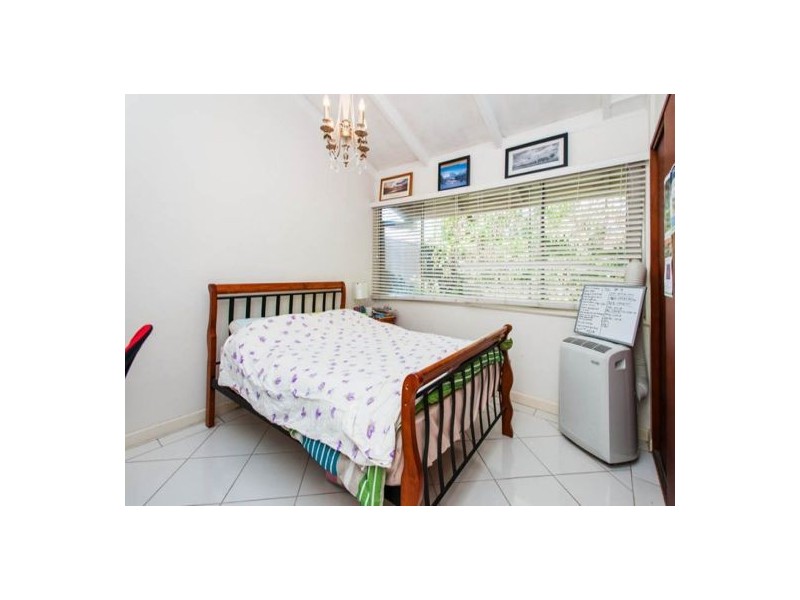 22 Shirland Street, Macgregor QLD 4109