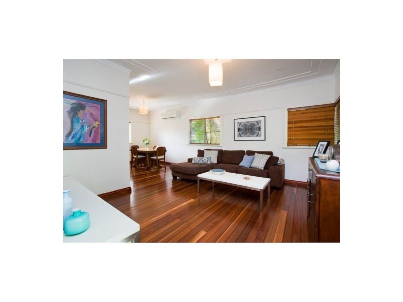 49 Princess St, Camp Hill QLD 4152