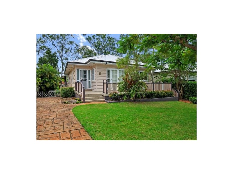 19 Meridian Street, Coorparoo QLD 4151