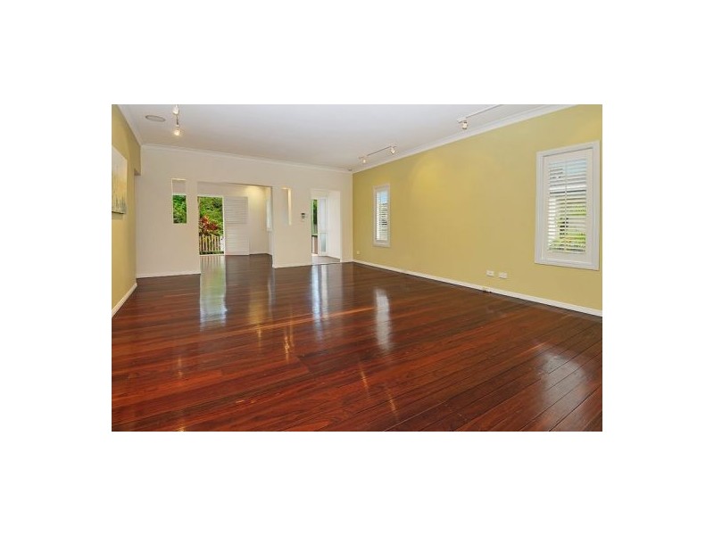 19 Meridian Street, Coorparoo QLD 4151