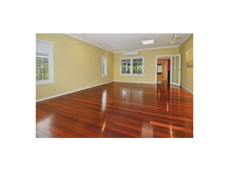 19 Meridian Street, Coorparoo QLD 4151