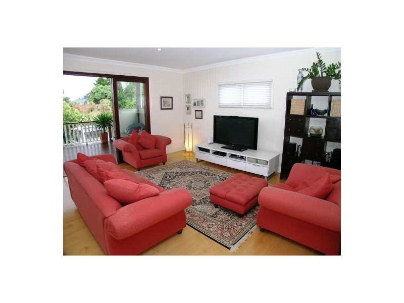 19 Pelham Street, Coorparoo QLD 4151