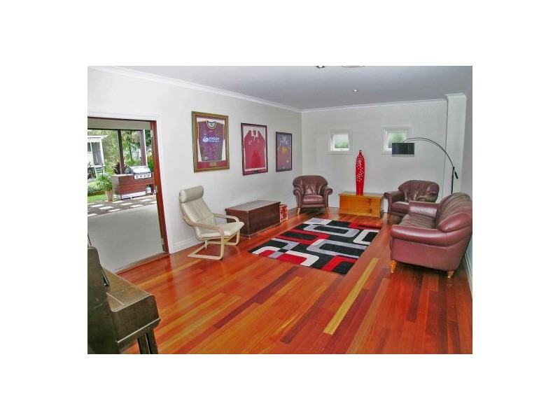 19 Pelham Street, Coorparoo QLD 4151