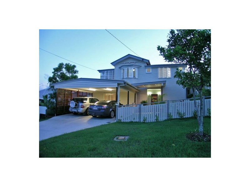 19 Pelham Street, Coorparoo QLD 4151