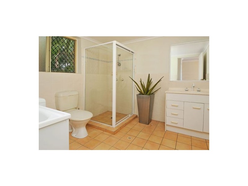 2/69 Shakespeare St, Coorparoo QLD 4151