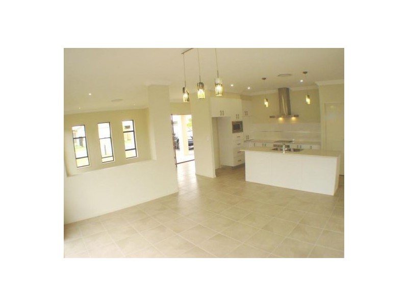 18 Vera Place, Tingalpa QLD 4173