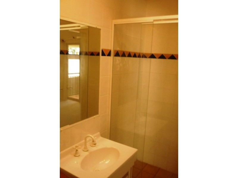 2/192  Juliette Street, Greenslopes QLD 4120