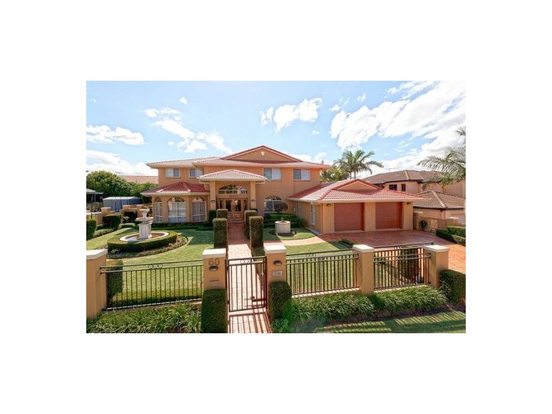 60 Golden Oak Cr, Carindale QLD 4152