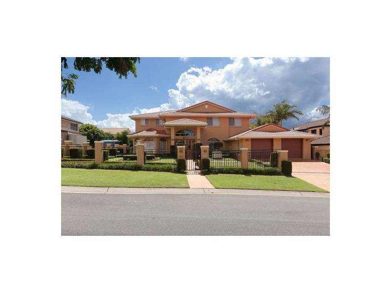 60 Golden Oak Cr, Carindale QLD 4152