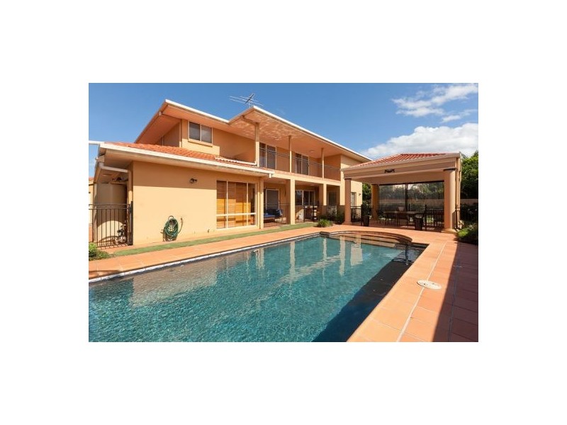 60 Golden Oak Cr, Carindale QLD 4152