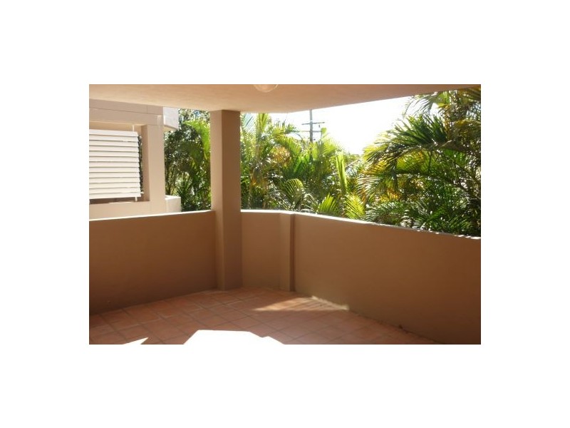 2/192 Juliette Street, Greenslopes QLD 4120