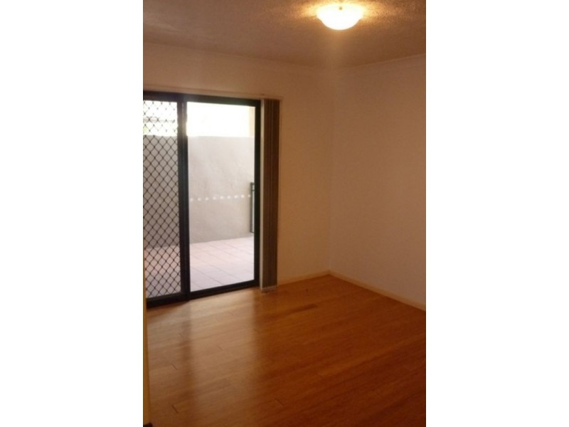 2/192 Juliette Street, Greenslopes QLD 4120