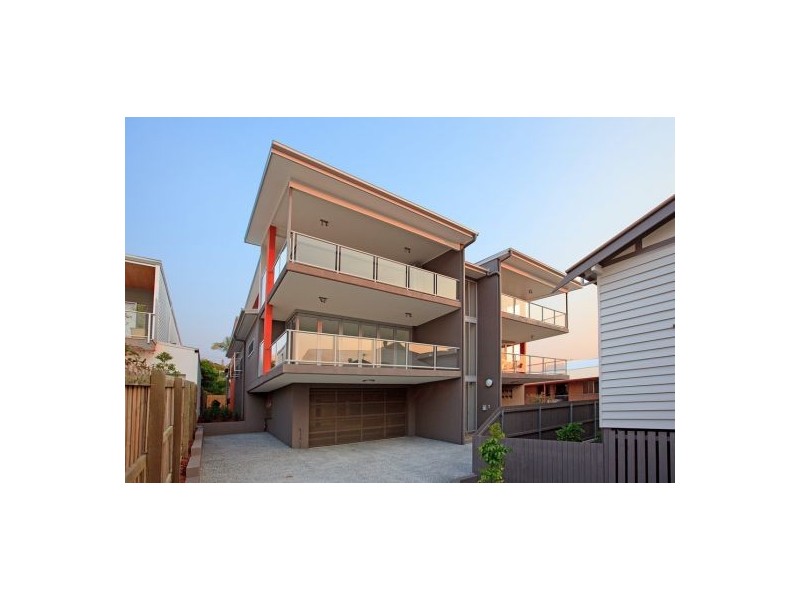 2-3/53 Douglas Street, Greenslopes QLD 4120