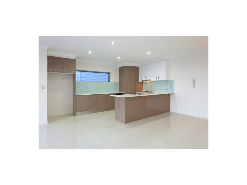 2-3/53 Douglas Street, Greenslopes QLD 4120