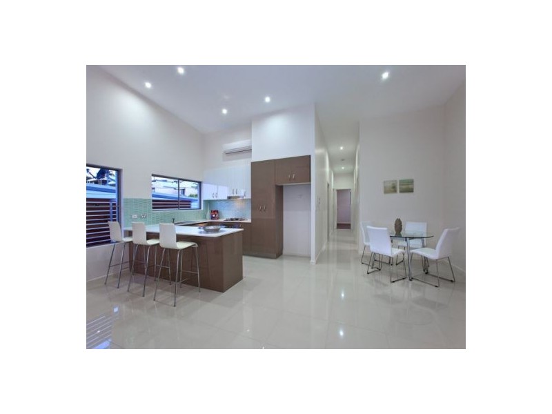 2-3/53 Douglas Street, Greenslopes QLD 4120