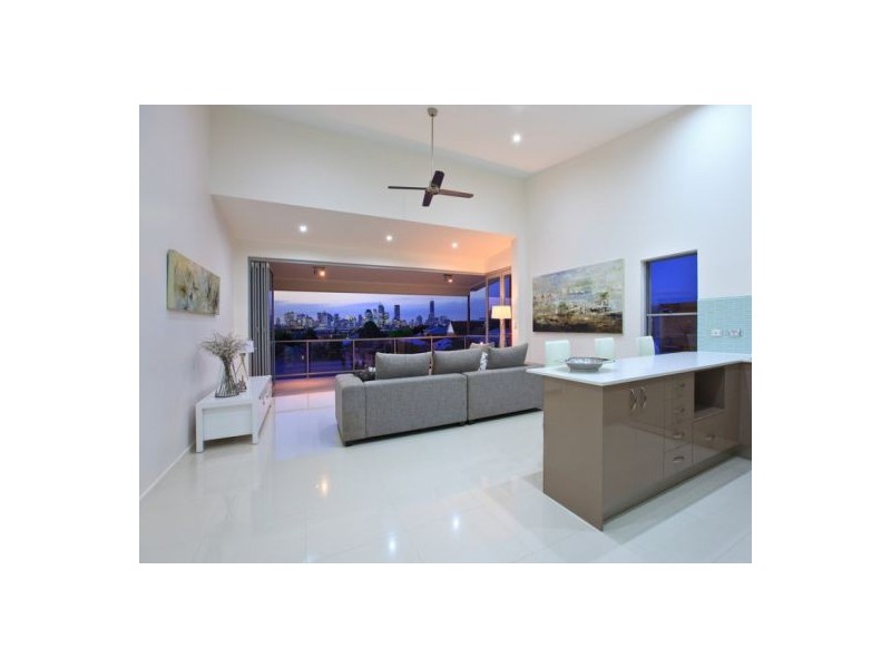 2-3/53 Douglas Street, Greenslopes QLD 4120