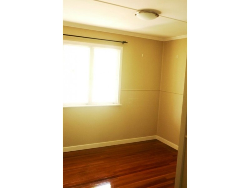 42 Mulsanne Street, Holland Park QLD 4121