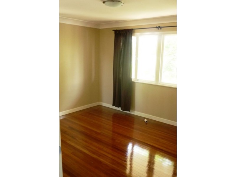 42 Mulsanne Street, Holland Park QLD 4121