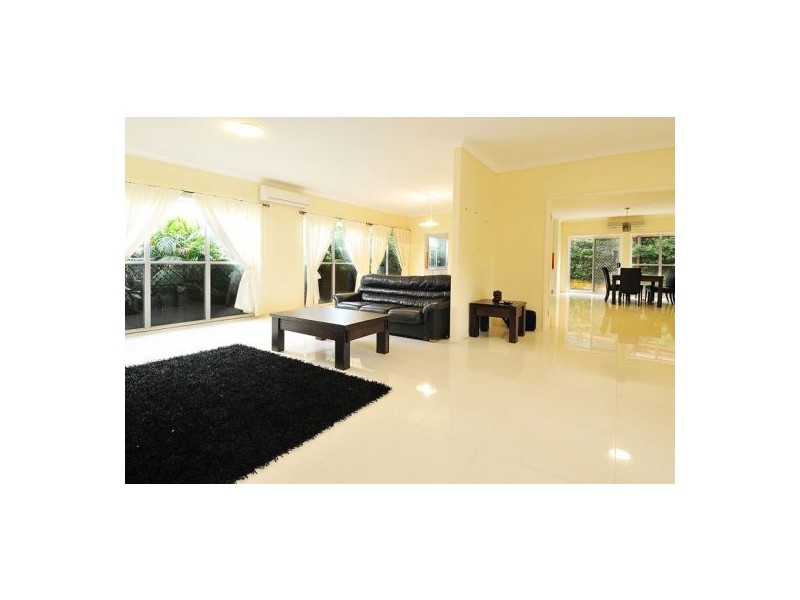 2 Botticelli Pl, Mackenzie QLD 4156