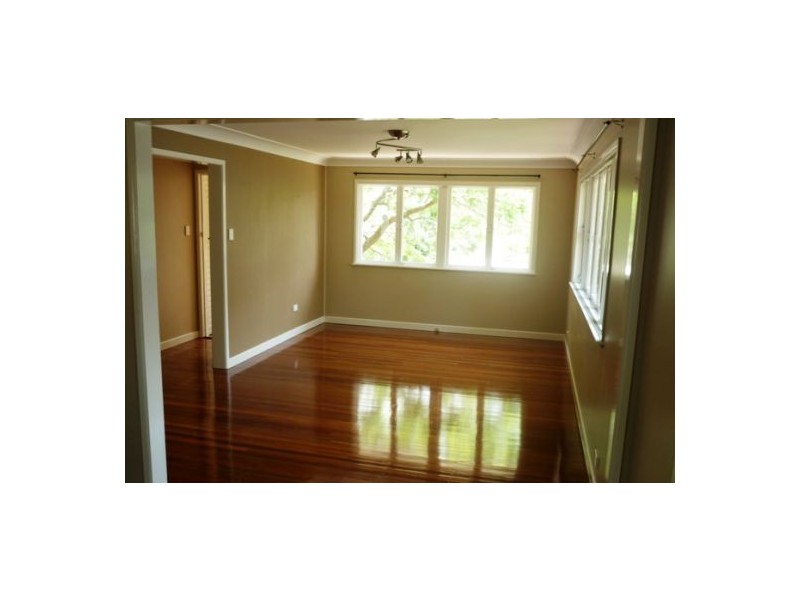 42 Mulsanne Street, Holland Park QLD 4121