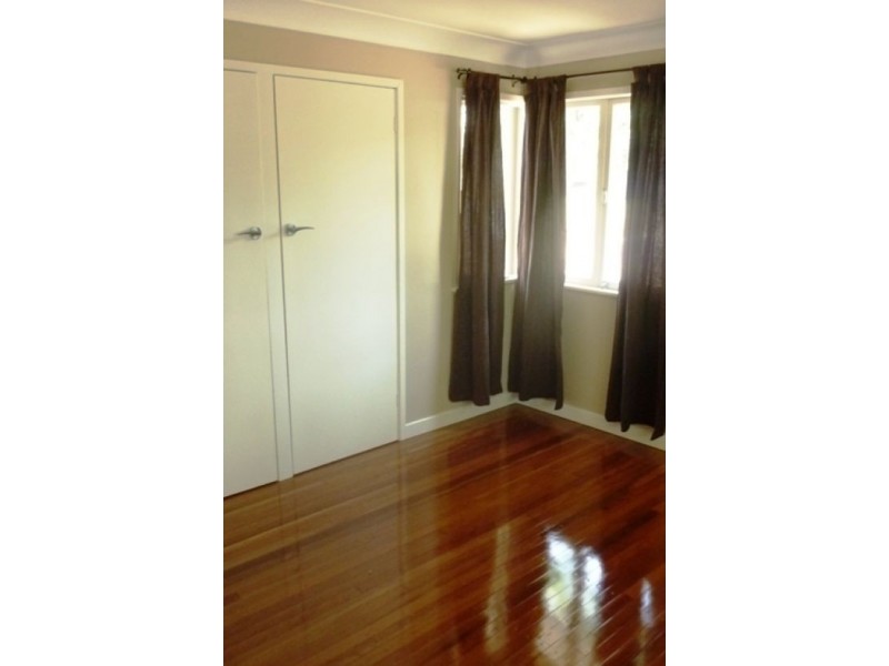 42 Mulsanne Street, Holland Park QLD 4121