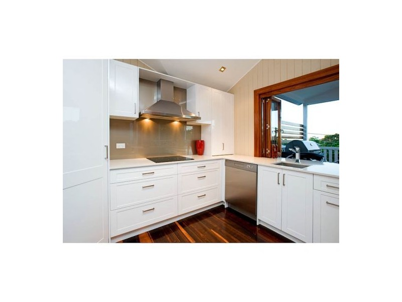 38 Headfort Street, Greenslopes QLD 4120