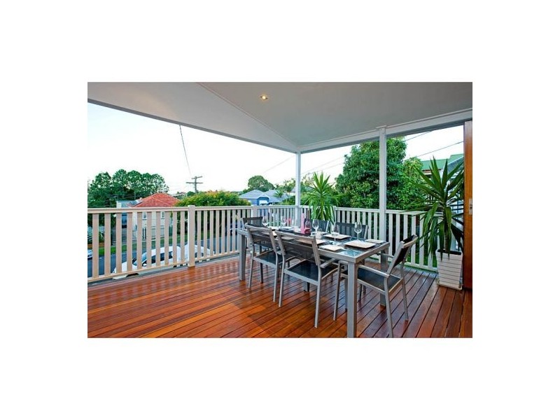 38 Headfort Street, Greenslopes QLD 4120