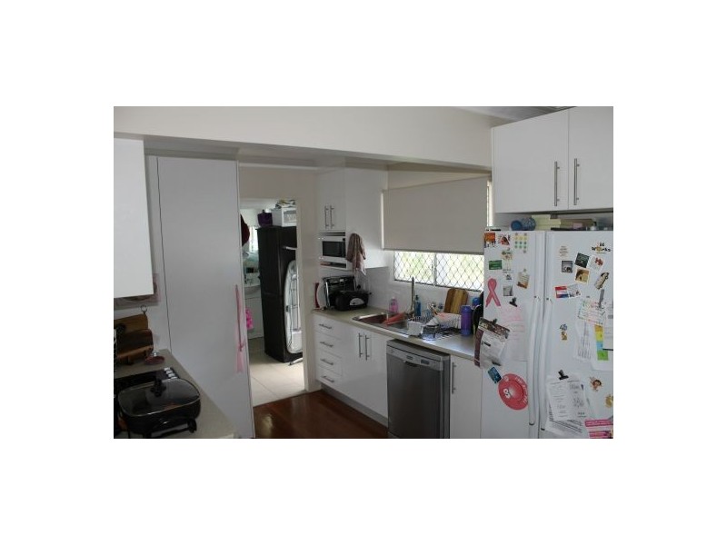 18 Chater Street, Carina QLD 4152