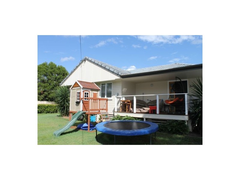 18 Chater Street, Carina QLD 4152