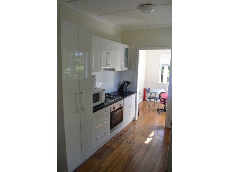 30 Reuben Street, Holland Park QLD 4121