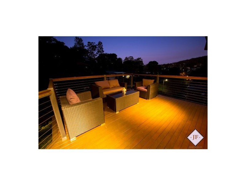 16 Flynn Street, Holland Park West QLD 4121