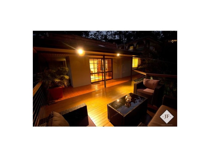 16 Flynn Street, Holland Park West QLD 4121