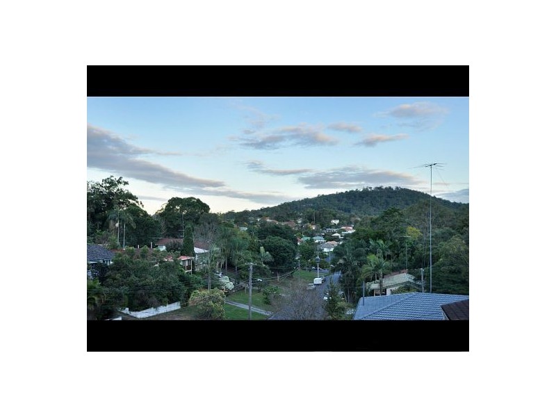 16 Flynn Street, Holland Park West QLD 4121