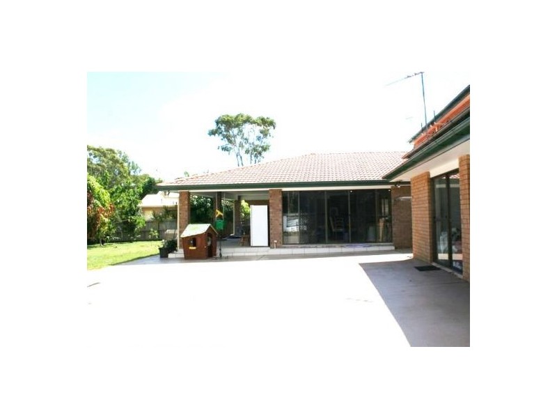 28 Whitehall Av, Birkdale QLD 4159