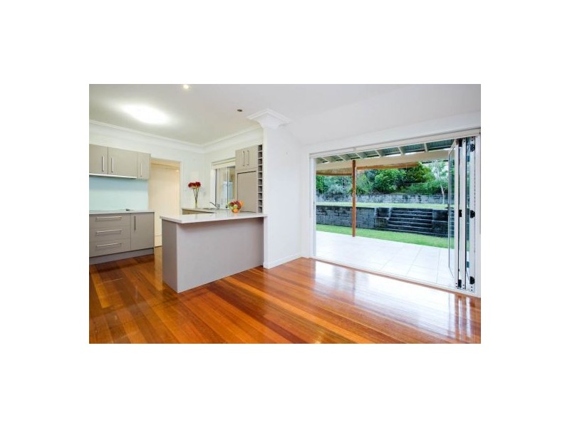 4 Cedlen Street, Camp Hill QLD 4152